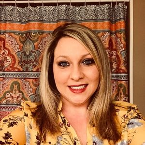 Meet your Posher, Leah